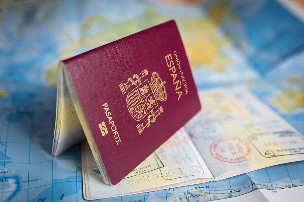 pasaporte español, abogdo extranjeria barcelona